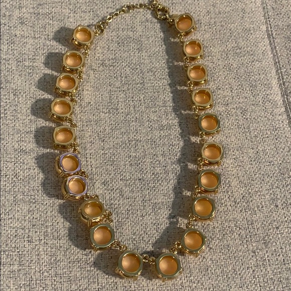 J crew peach/nude & gold statement necklace - Picture 3 of 5